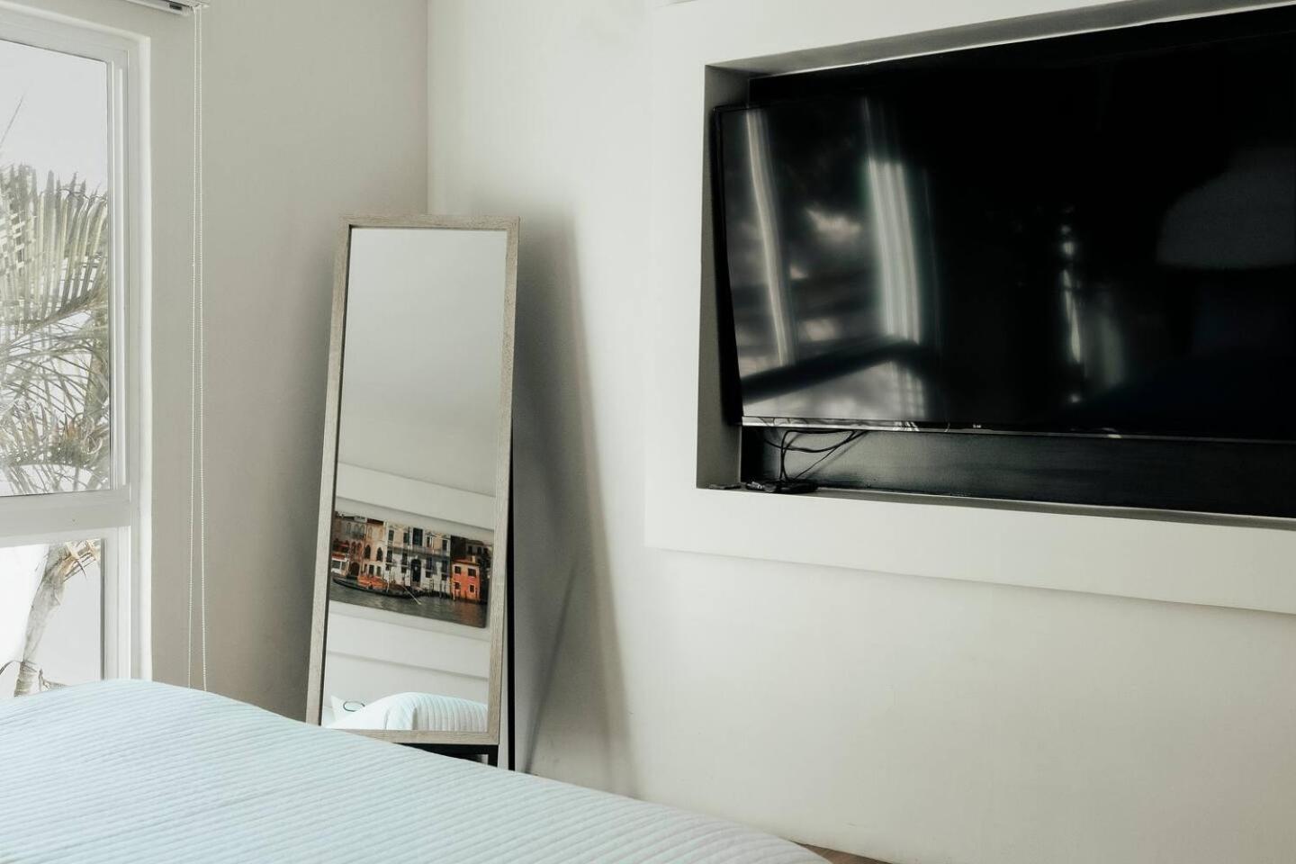 Studio 112 - Stay In Style, Stay Central Энсенада Экстерьер фото
